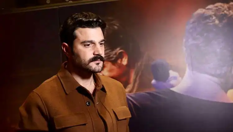 Murat Göğebakan: Kalbim Yaralı Dizisi Oyuncuları ve Hikayesi