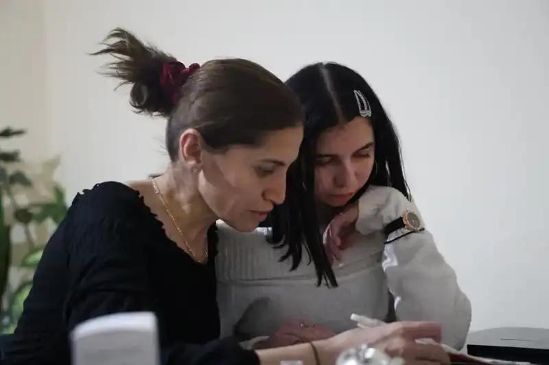 Çocuk Yaşta Evlilik ve Kanser, Bir Genç Kızın Hayatta Kalma Mücadelesi