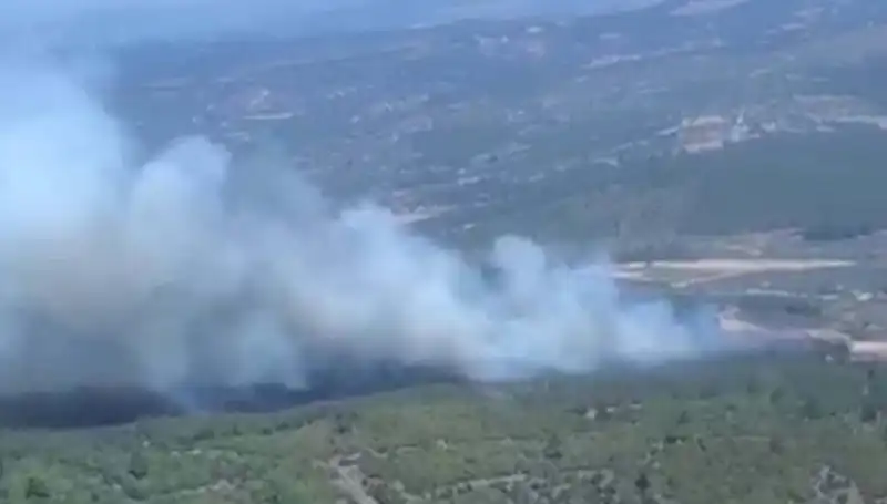 Gazipaşa'da Büyüyen Tehlike: Orman Yangını Kontrol Altına Alınamıyor!