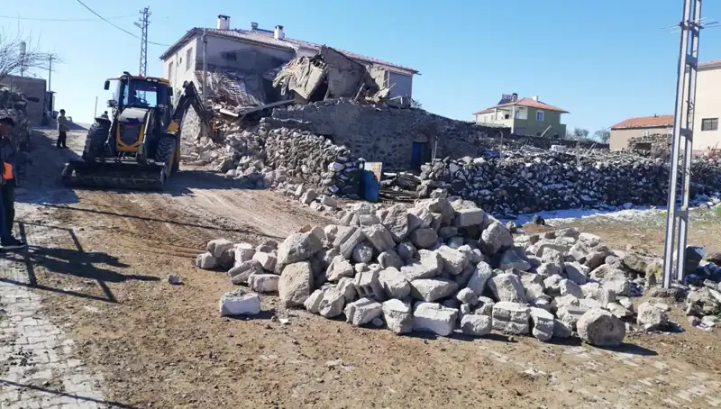 Kayseri'de Ahır Çöktü: Büyük Hayvan Kaybı ve Şok Edici Detaylar