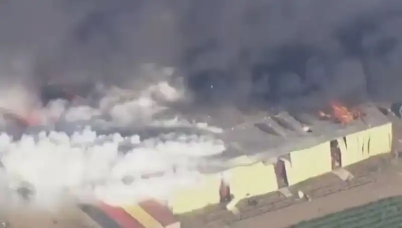 California'da Havai Fişek Deposunda Büyük Patlama: Olayın Ardındaki Sebepler Neler?