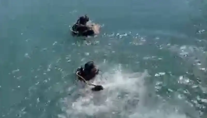 Cep Telefonunu Kurtarmak İçin Suda Can Veren Genç: Korkunç Olay