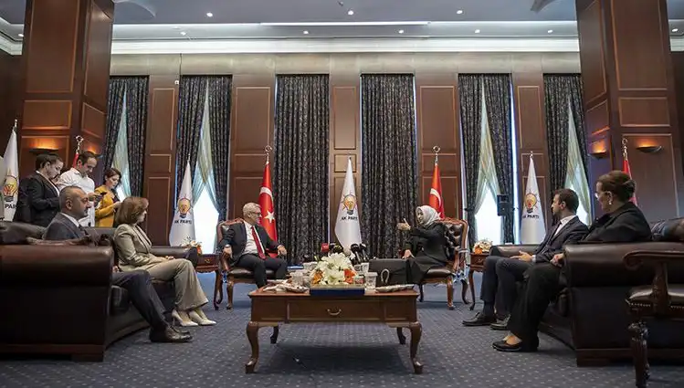 AK Parti Bayramlaşma Programı Açıklandı: CHP Neden Davet Edilmedi?