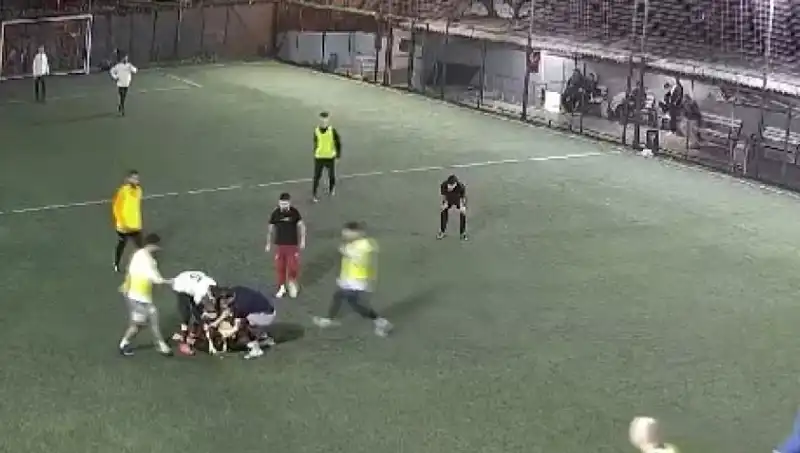 İki Farklı Halı Sahada İki Ayrı Ölüm: Sporda Güvenlik Sorunları Yeniden Gündemde