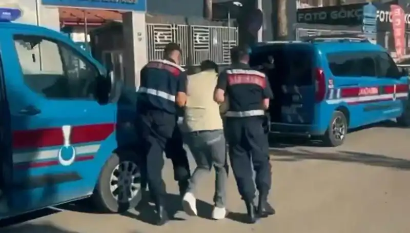 10 İl ve 5 Suç Örgütüne Dev Operasyon: 74 Gözaltı Gerçekleşti