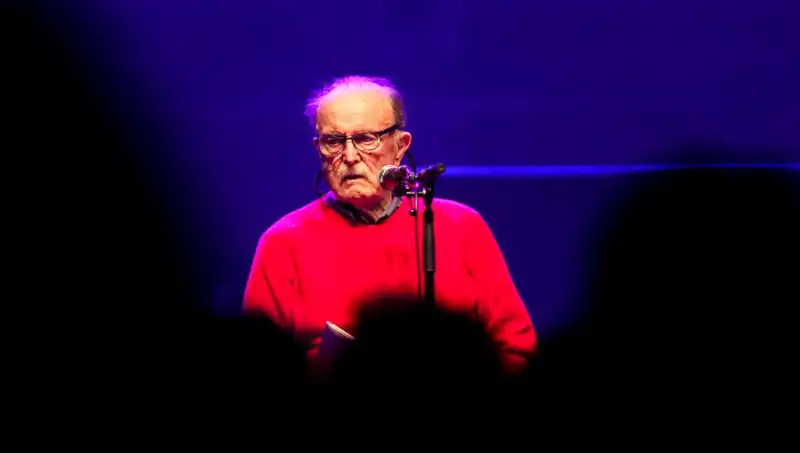 2021'de Hayatını Kaybeden Müzisyenin Beyni Diriltildi, Yeni Şarkılar Geliyor!