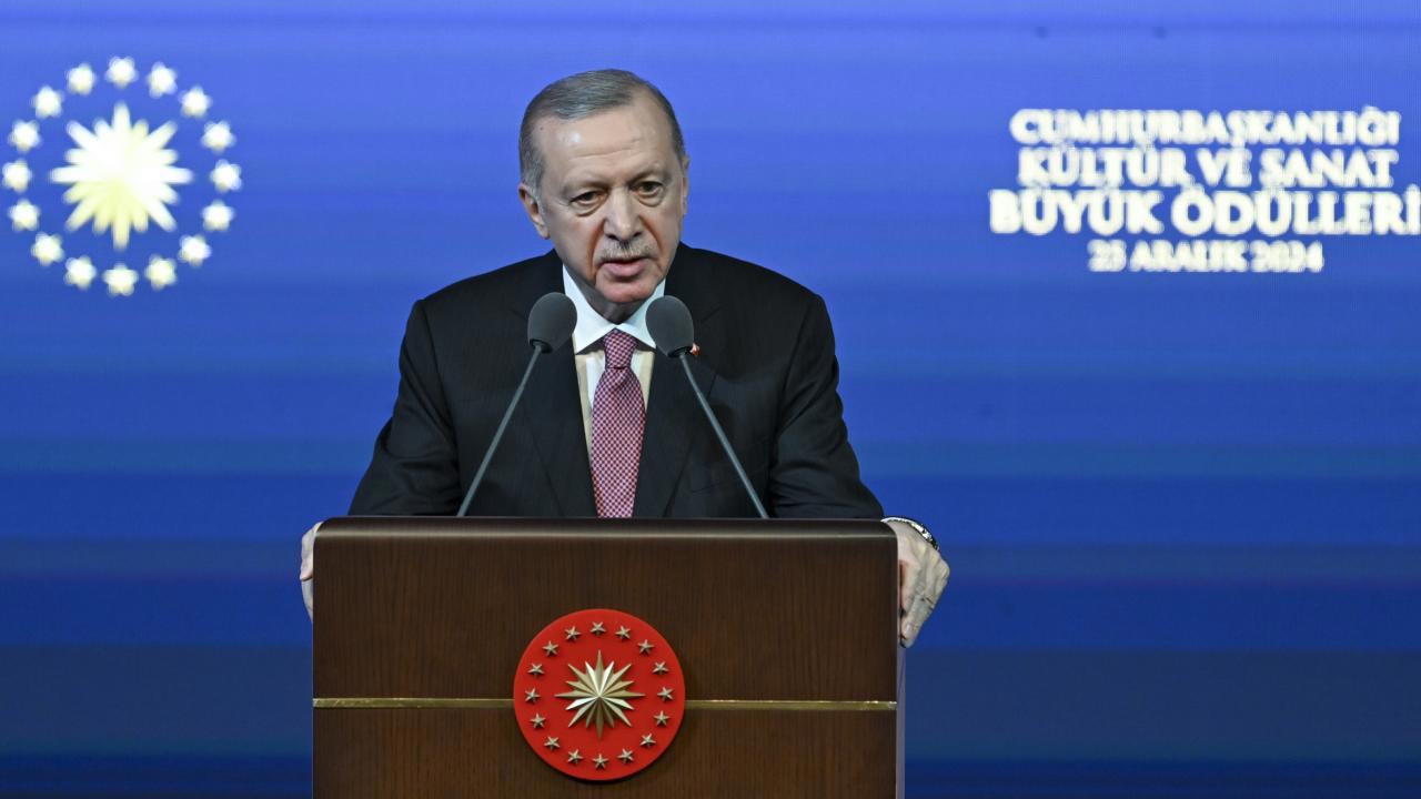 Cumhurbaşkanı Erdoğan, Kültür ve Sanat Alanındaki Kişilere Desteği Sürdüreceğini Açıkladı
