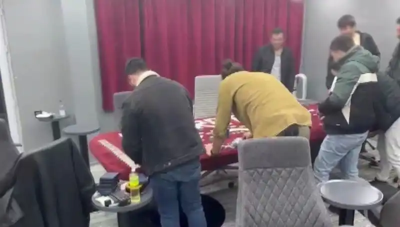 İstanbul'da Kumar Operasyonu: Villa İçerisinde Suçüstü Yakalama