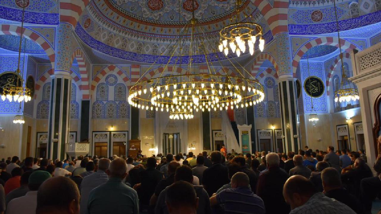 Regaib Kandili Bugün Kutlanıyor