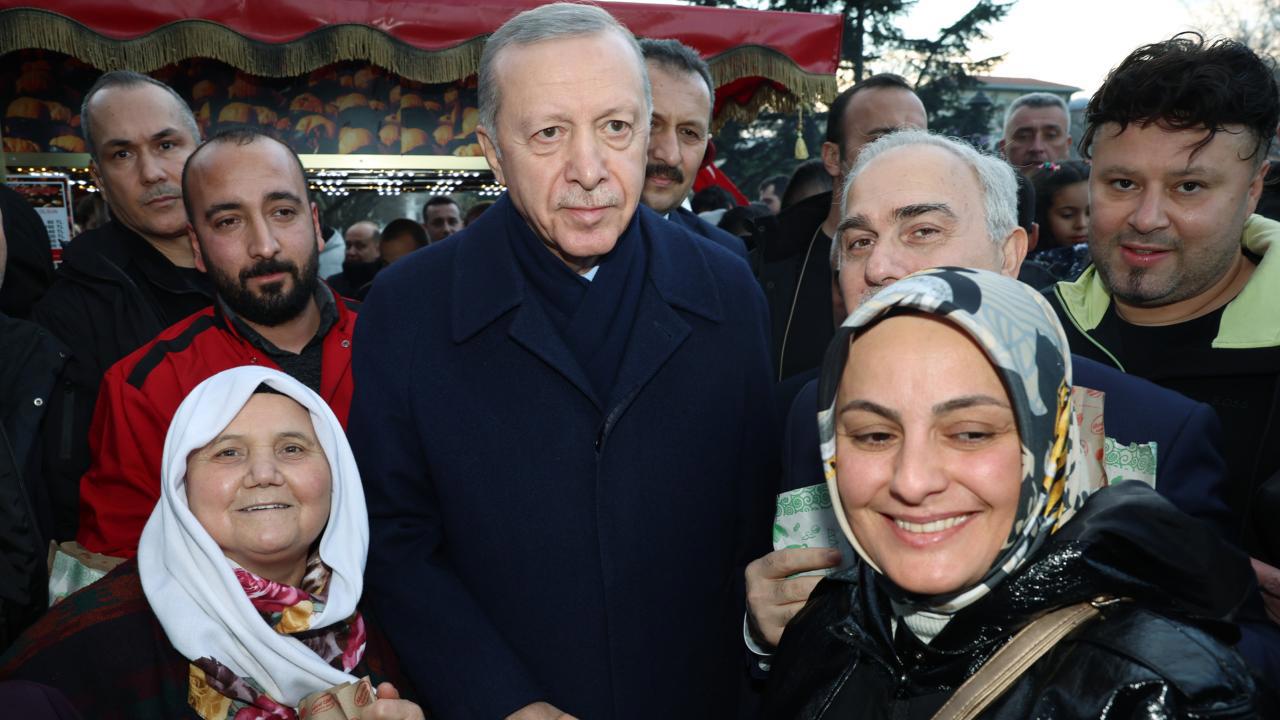 Cumhurbaşkanı Erdoğan Sultanahmet'te Kutlu Doğum programına katıldı