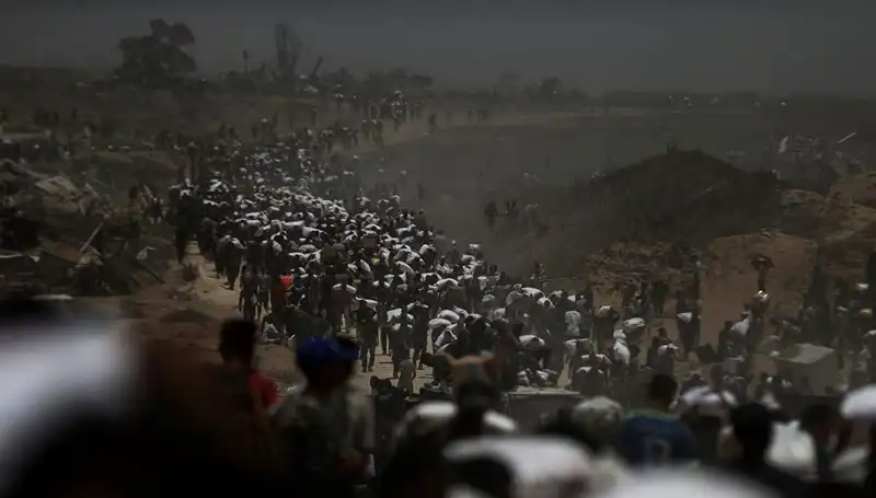 İsrail'in Hava Saldırısında 12 Kişi Hayatını Kaybetti: Savaşın Yeni Gölgesi