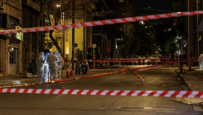 Atina’da Şüpheli Çanta Patladı: Kentte Panik Hava Hakim