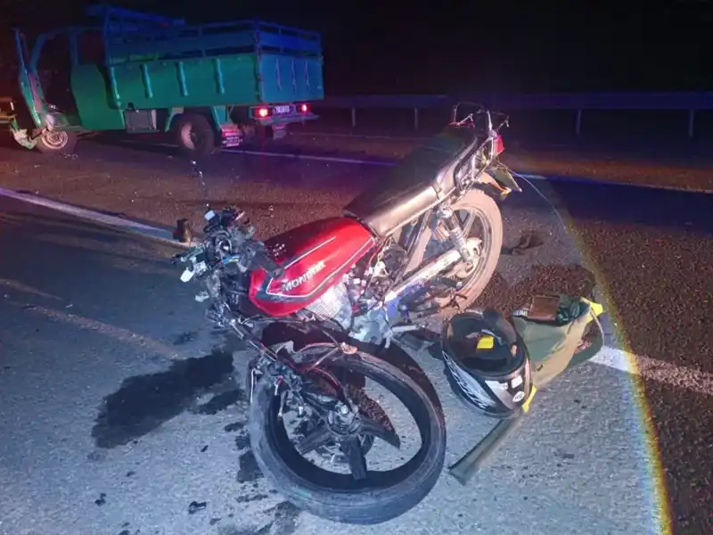 Kamyonet ve Motosiklet Çarpıştı: İki Kuzenin Trajik Ölümü