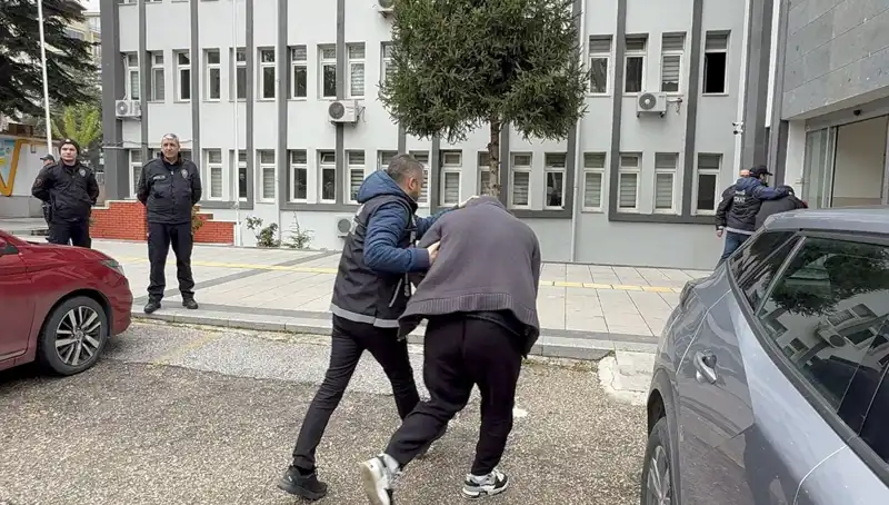 10 Bin Sentetik Ecza Hapı Ele Geçirildi: 20 Şüpheli Gözaltında!