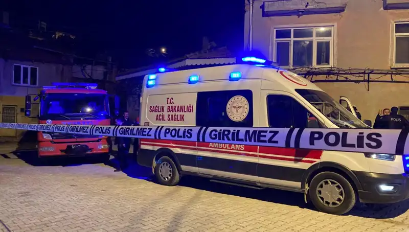 Yaşlı Adamın Evinin İçi Yanmış Olarak Bulundu: Acelik Bilmeyen Bir Sır Perdesi