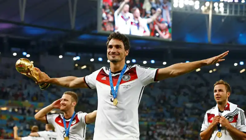 Hummels Futbol Kariyerini Noktalıyor! Duygusal Veda Anları