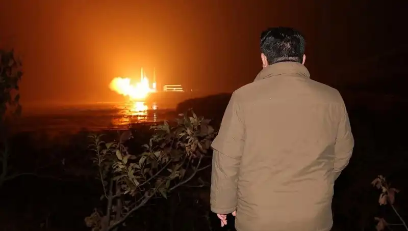 Kuzey Kore'nin Silah Programının Bedeli: Amerikalılar mı Ödeyecek?