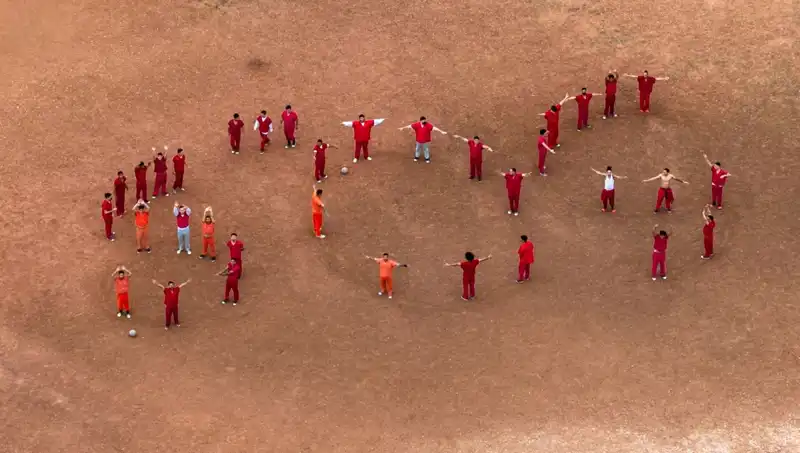 Cehenneme Gitmemek İçin "SOS" Yazarak Kurtarma İsteyenler