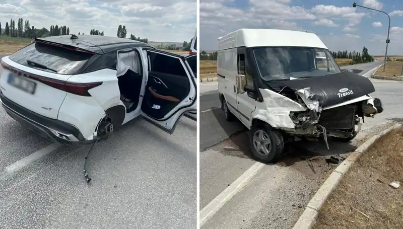 Çorum’da Korkunç Kaza: İki Araç Kafa Kafaya Çarpıştı