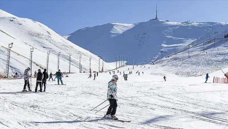 Palandöken’de Kayak Sezonu: En Yüksek Kar Kalınlığı Rekoru Kırıldı!