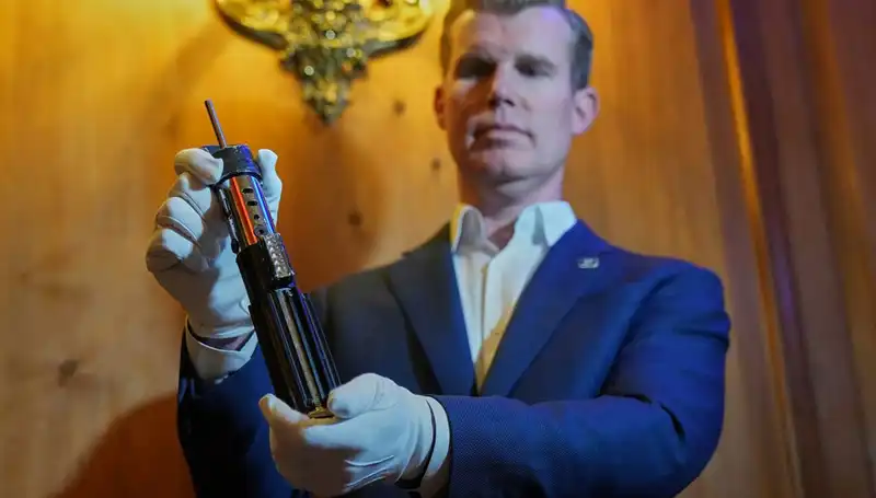 Darth Vader'ın Işın Kılıcı, Müzayedede 3.65 Milyon Dolara Satıldı!