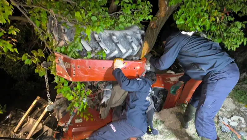 Kontrolden Çıkan Traktör Devrildi: Trajik Kaza Sonrası Sürücü Hayatını Kaybetti