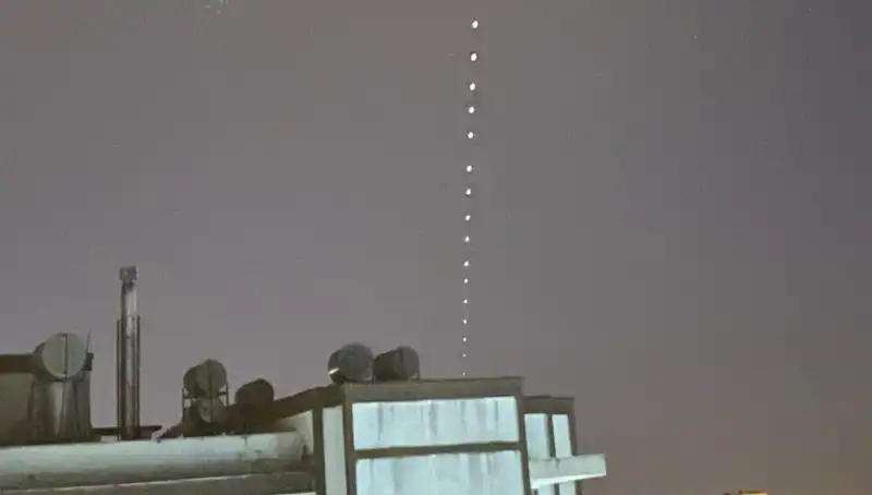 Adana’da Starlink Uyduları Gökyüzünde Görücüye Çıkıyor: Şehir Sıra Dışı Bir Gösteriye Sahip Olacak!