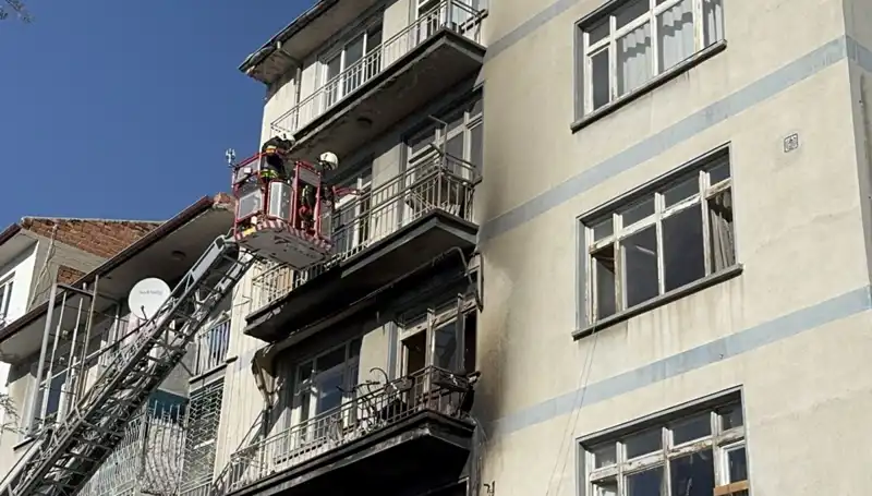 Konya'da Yangın: 4 Katlı Binada İki Çocuk Hayatını Kaybetti