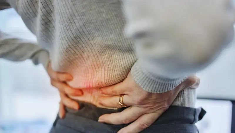 Kanseri Sırt Ağrısıyla Karıştırmak: Göz Ardı Edilen Tehlike ve Belirtiler