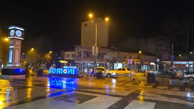 Sındırgı'da Gözleri Açık Bırakan 5.1 Büyüklüğünde Deprem Yaşandı!