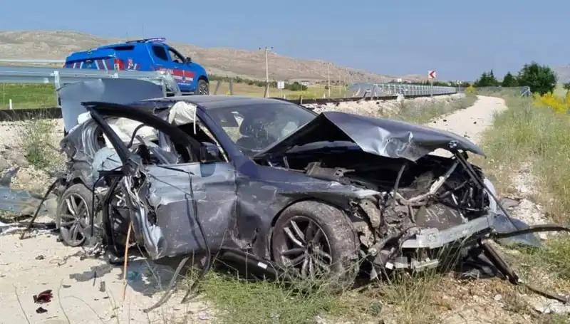 Sivas'ta Feci Trafik Kazası: 9 Yaralı, Olayın Sebebi Ne?