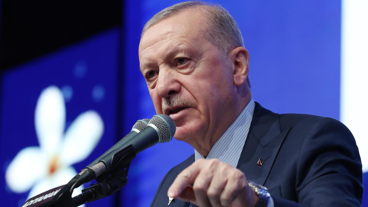 Cumhurbaşkanı Erdoğan: Deprem bölgesinde evine girmeyen tek bir vatandaşımızı bırakmayacağız