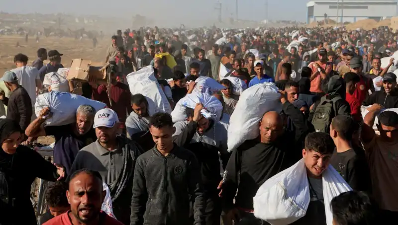 İsrail Ordusu Han Yunus’a Kuşatma Başlattı: 15 Kilometrelik Stratejik Koridor Açıldı