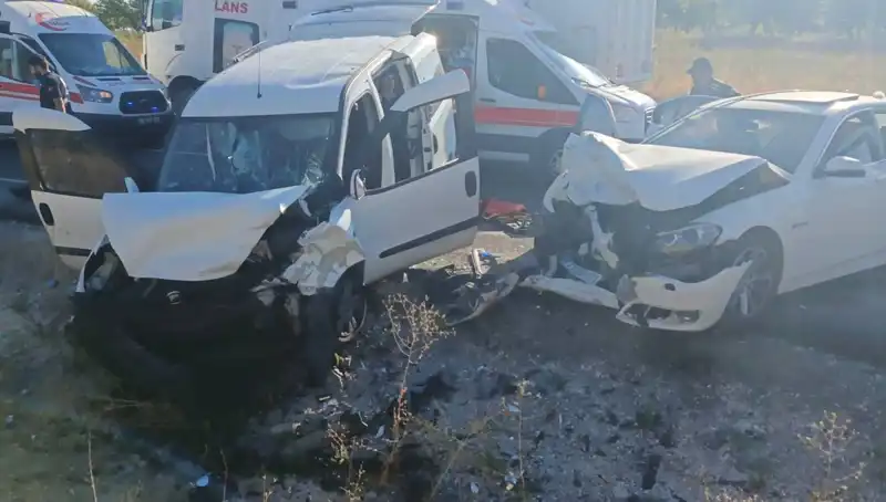 Nevşehir'de Feci Trafik Kazası: 14 Yaralı, Detaylar Şok Edici!