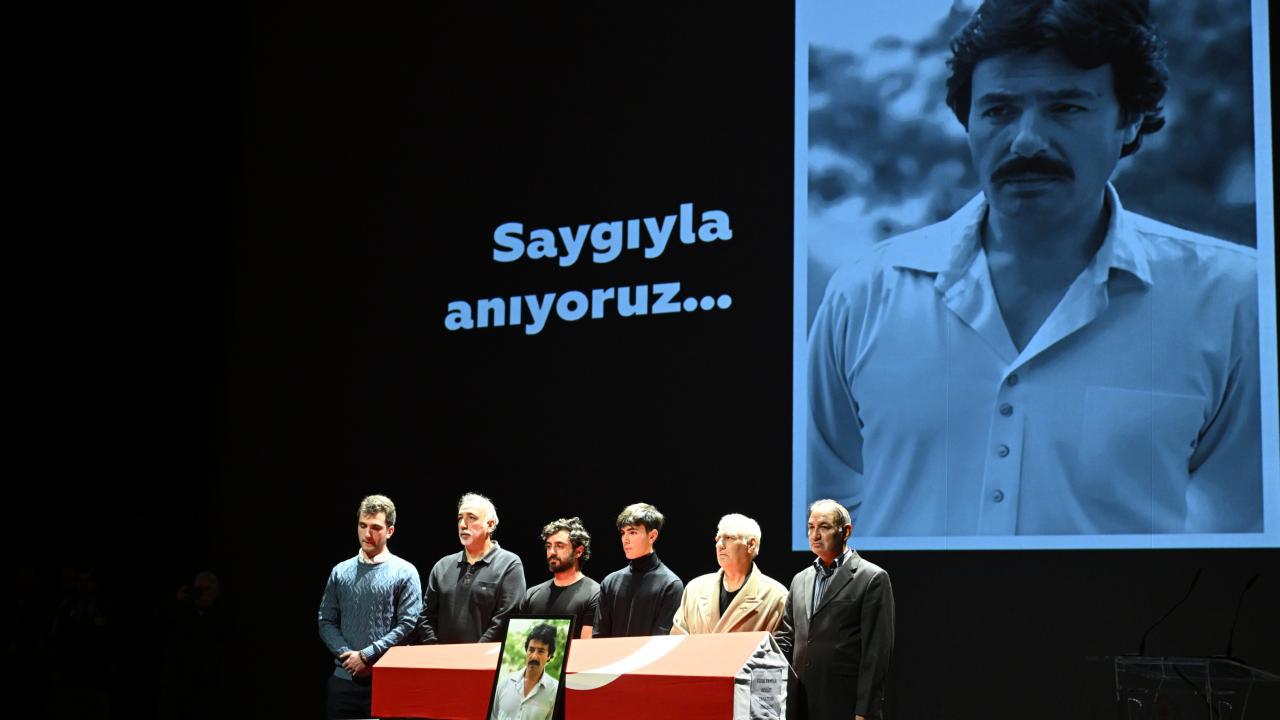 Ferdi Tayfur'a AKM'de Özel Tören